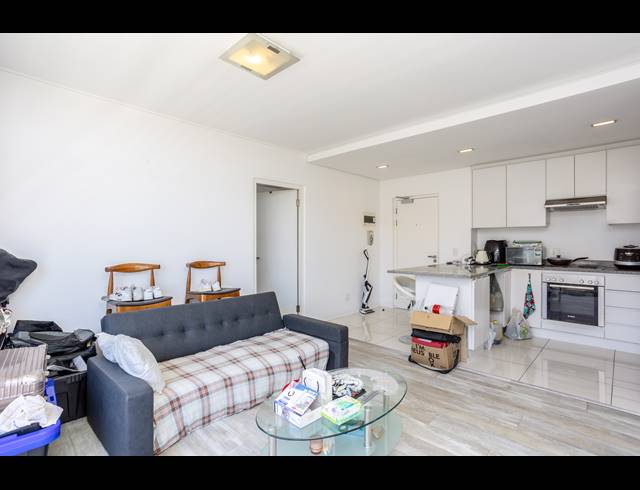 2 BEDROOM APARTMENT RENTED IN CLAREMONT UPPER
